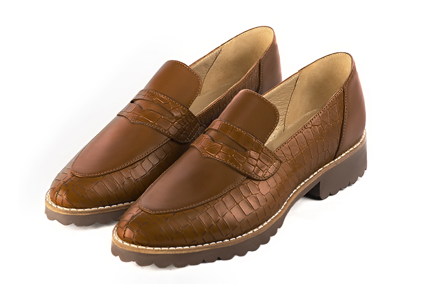 Caramel brown women's casual loafers. Round toe. Flat rubber soles. Front view - Florence KOOIJMAN